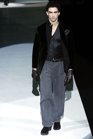 Giorgio Armani / - 2009-2010